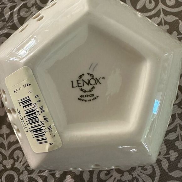 Lenox Eternal Hearts 5.5”‎ Pierced Round Bowl Scalloped Trim - 24k Gold - Picture 7 of 8